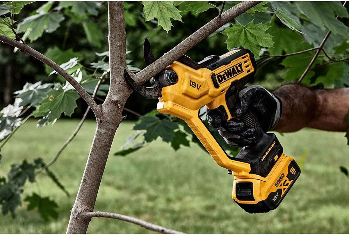 DEWALT DCMPS567N-XJ - Podadora de pértiga XR 18V sin cargador/batería DEWALT DCMPS567N-XJ - Podadora de pértiga XR 18V sin cargador/batería