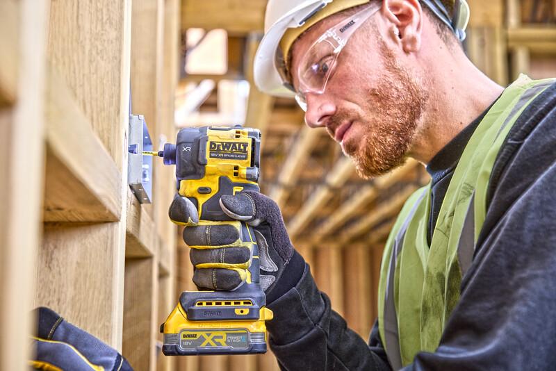 Atornillador de Impacto Hidráulico XR 18V 1/4" 56Nm Dewalt DCF870NT