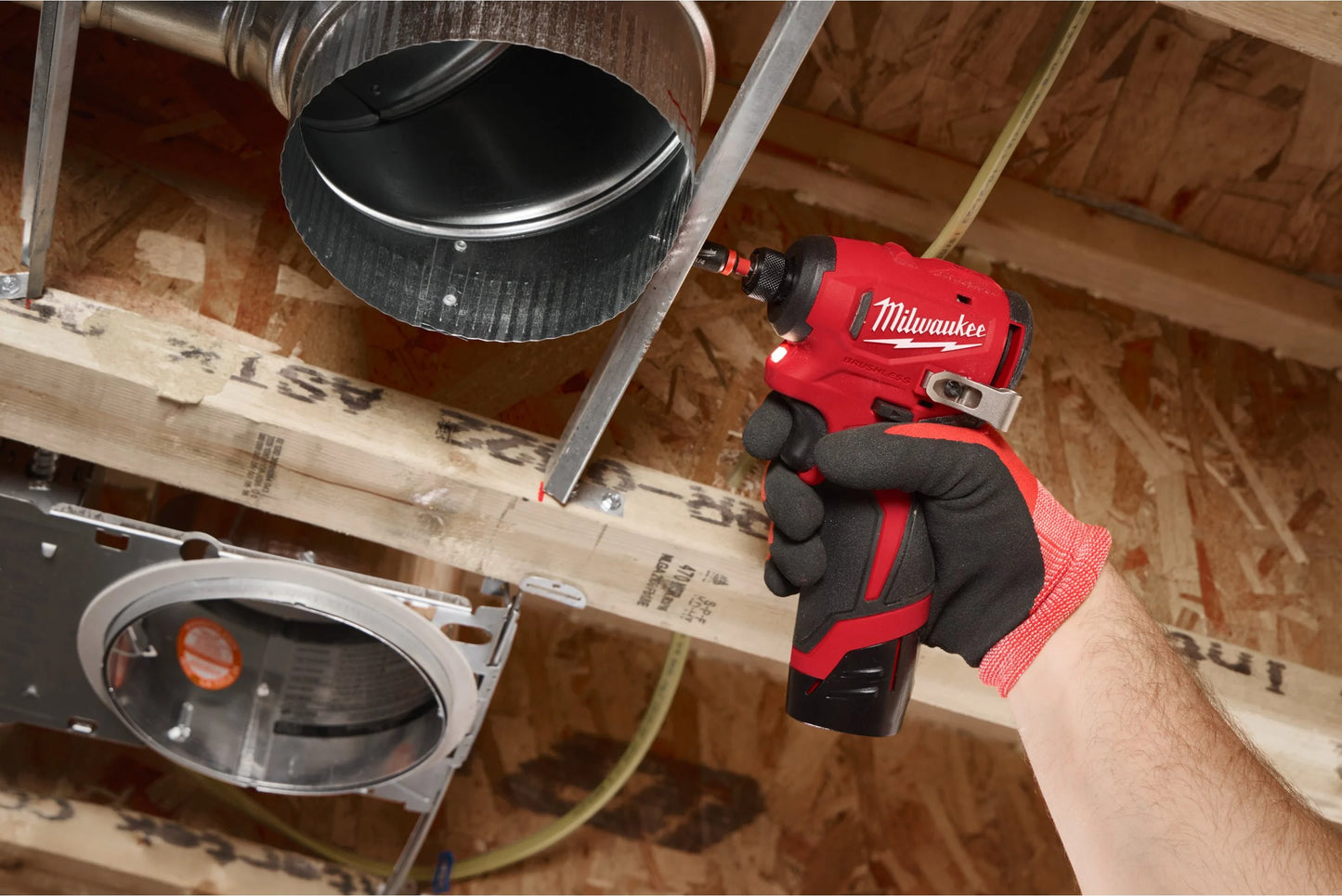Atornillador de impacto subcompacto M12 1/4" hex 124Nm Milwaukee M12 BLIDRC-0