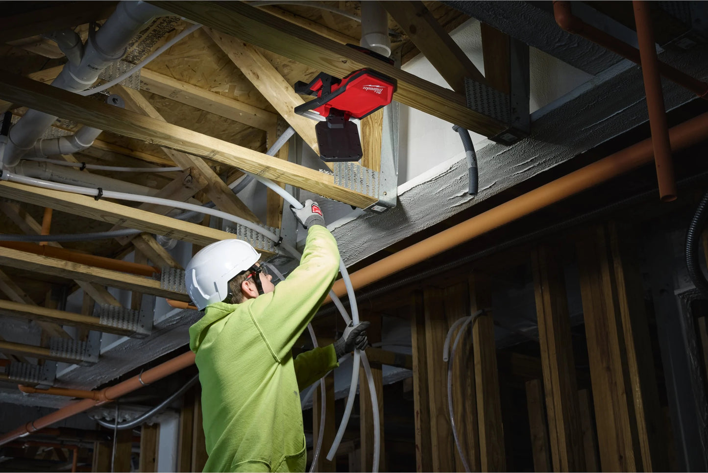 Luz de área pivotante Milwaukee M18 PAL2-0