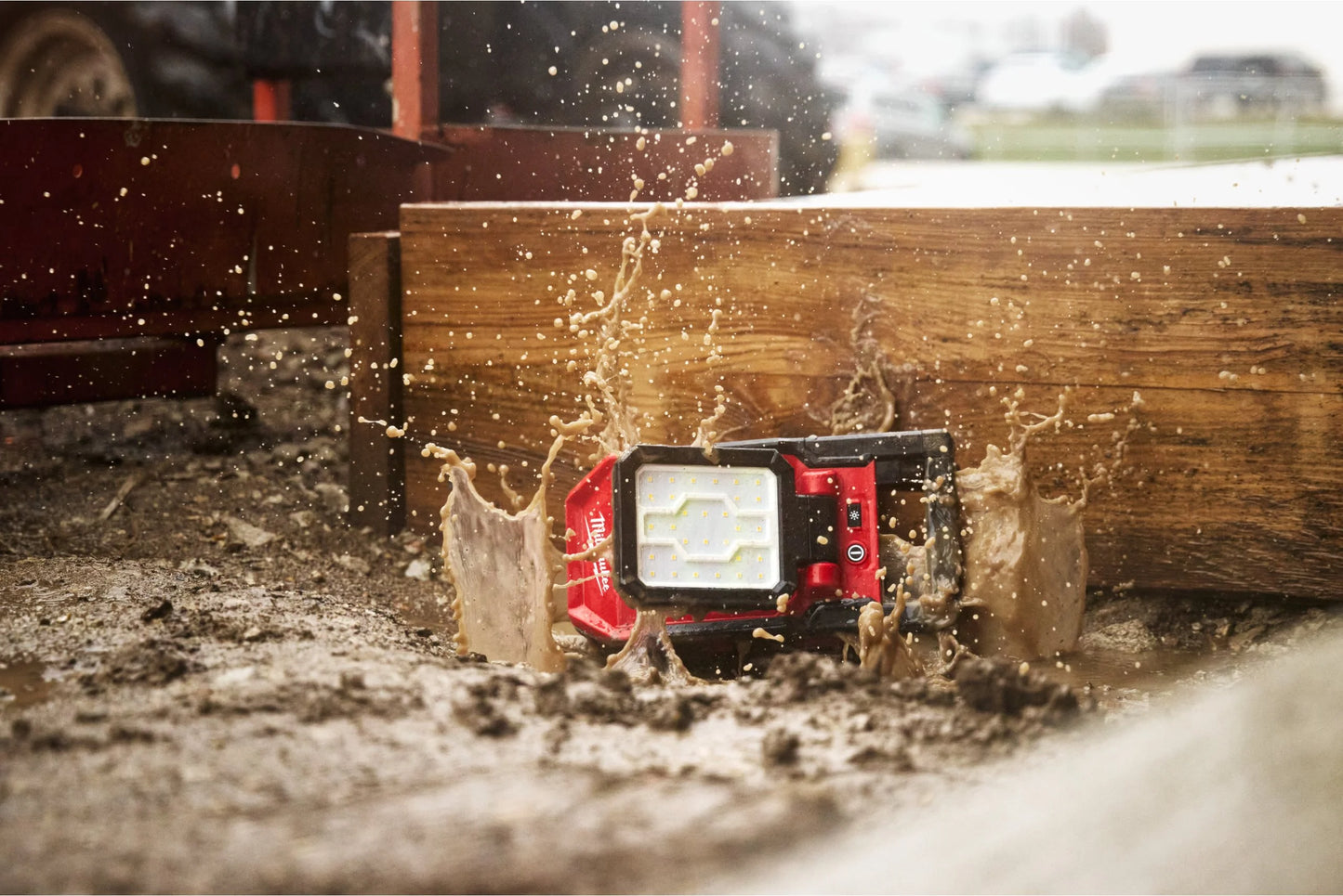 Luz de área pivotante Milwaukee M18 PAL2-0